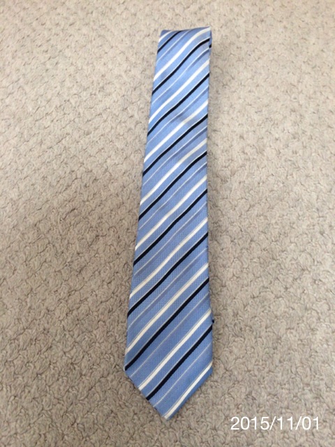 cravate bleue