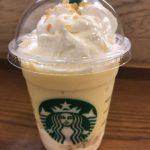Le Frappuccino de patate douce croustillant de Starbucks est pressé !
